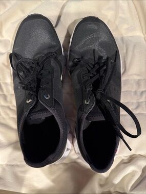EUC On Cloud Hybrid Training and Running Shoe Size 10